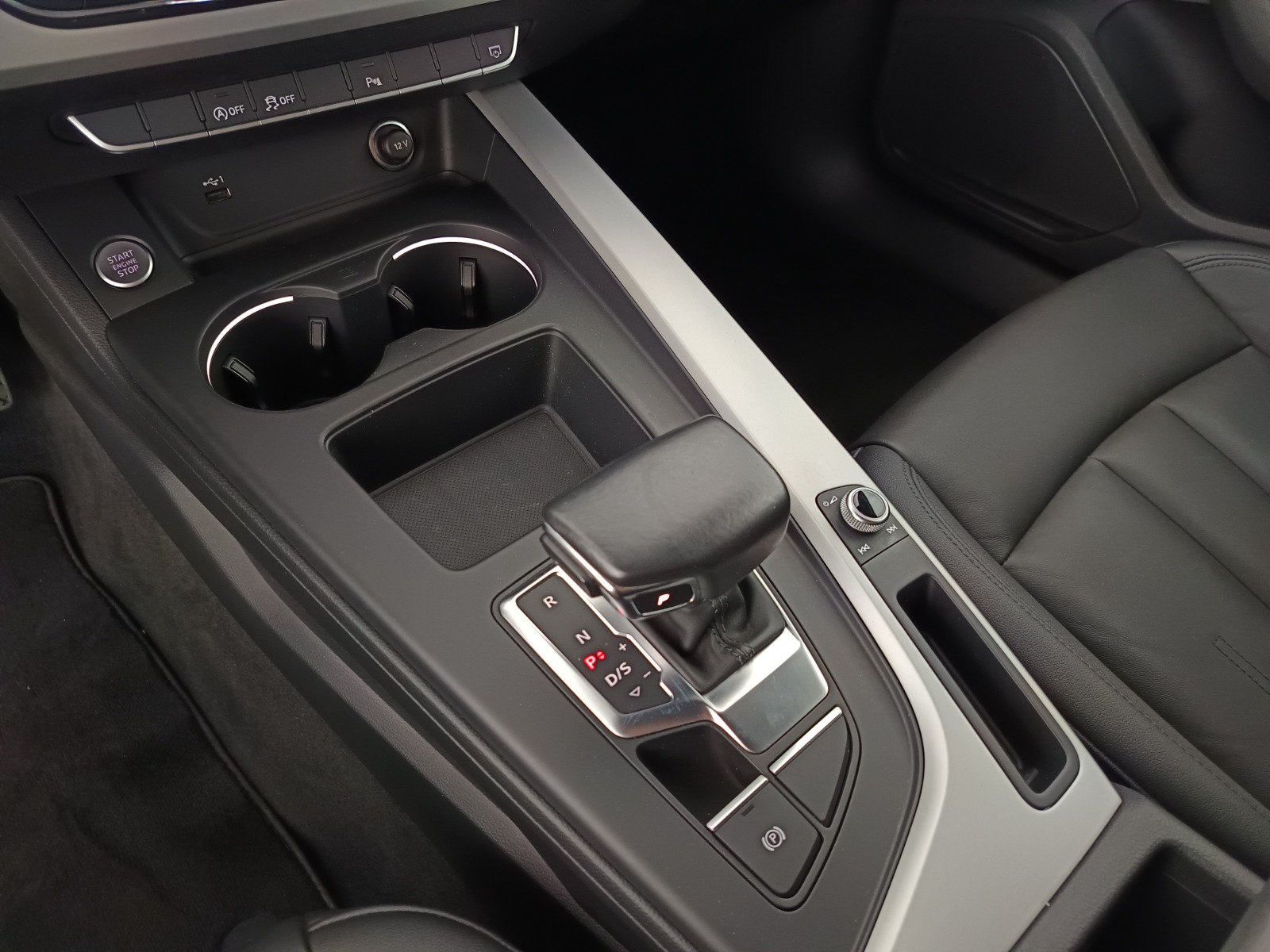 Audi A4 Avant 35 2.0 TFSI advanced | Bild 26 von 30