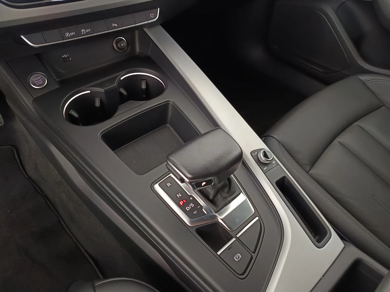 Audi A4 Avant 35 2.0 TFSI advanced | Bild 26 von 30