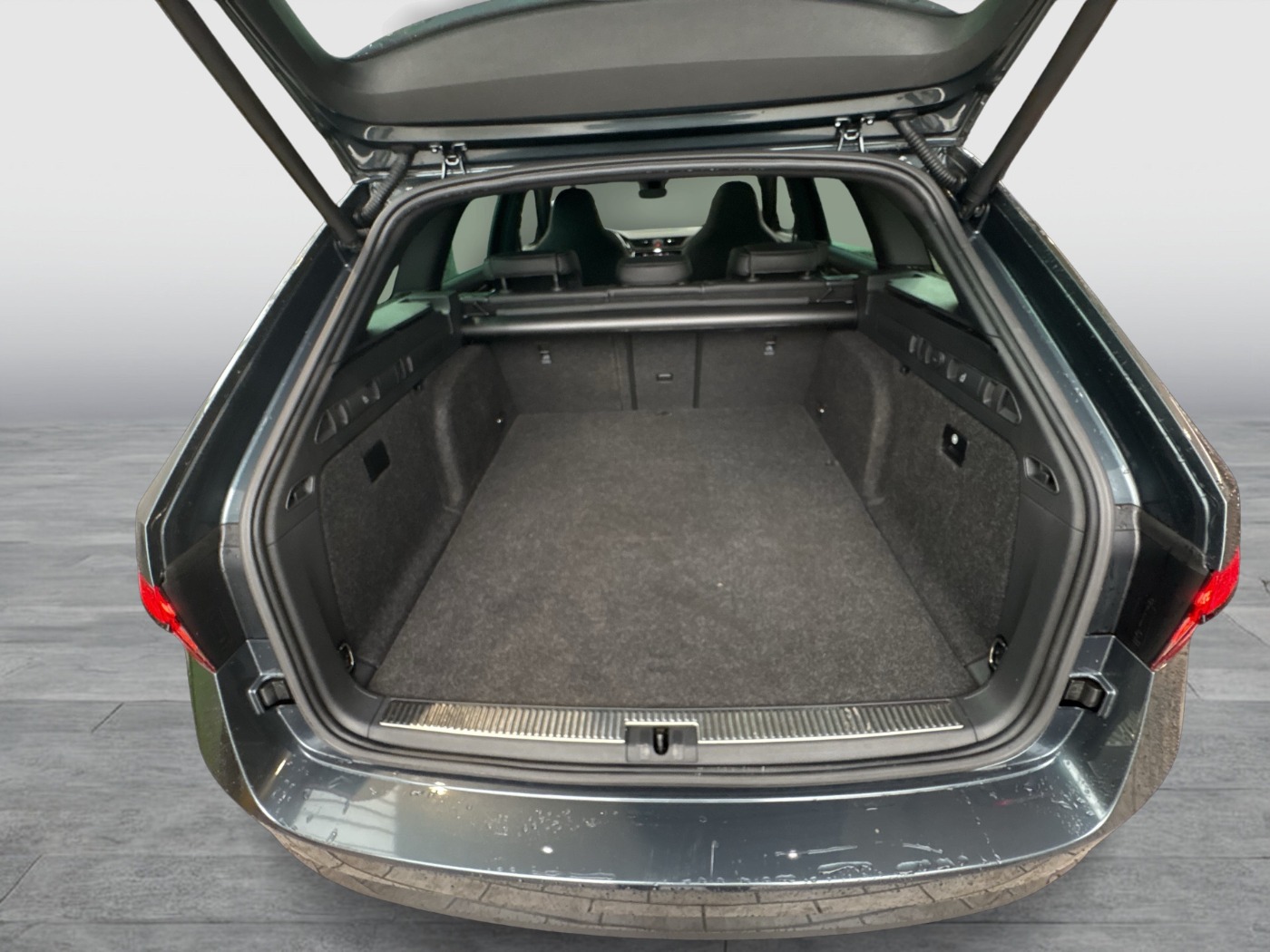 Skoda Superb Combi 1.4 TSI iV Sportline | Bild 19 von 22