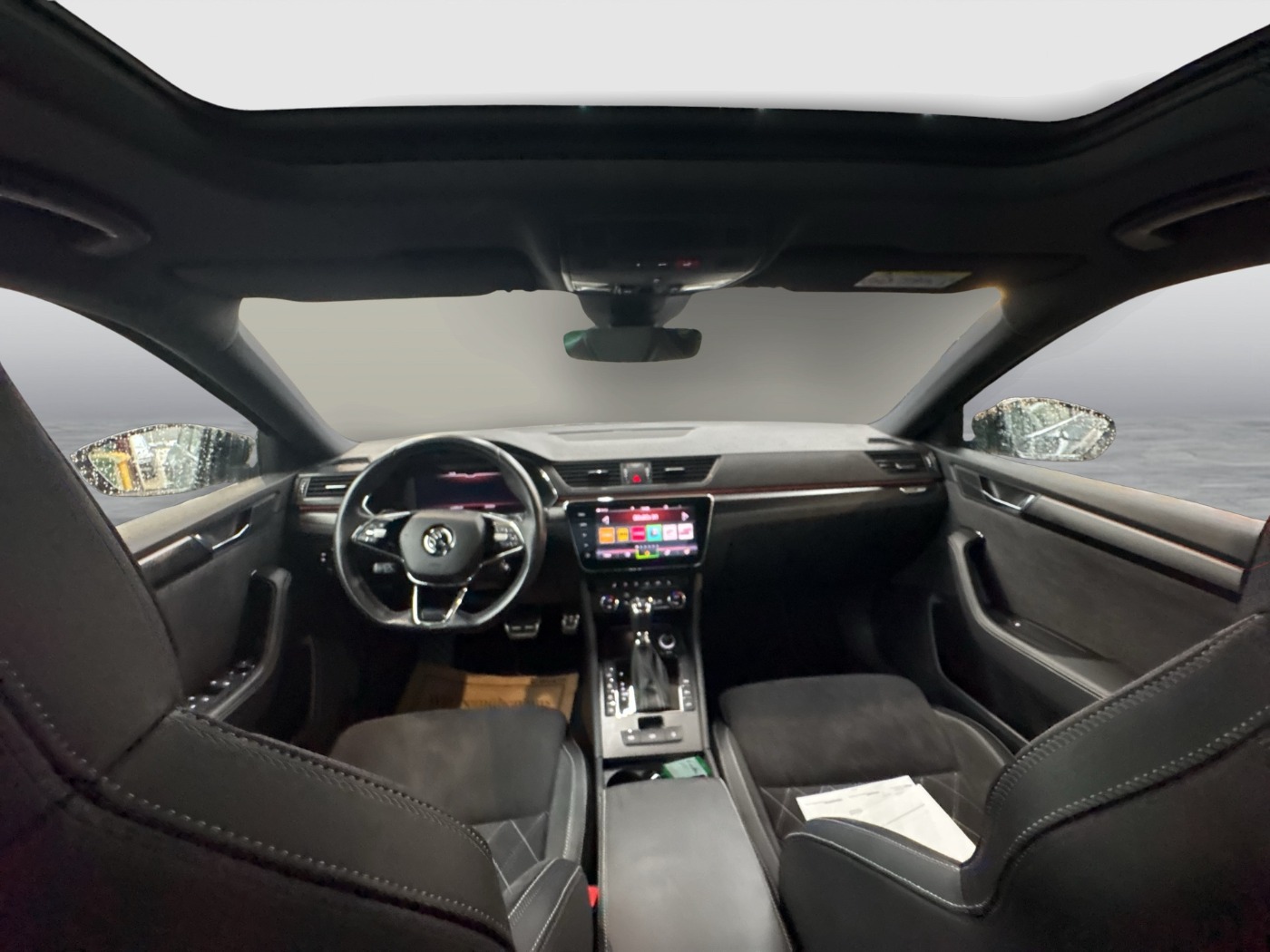 Skoda Superb Combi 1.4 TSI iV Sportline | Bild 12 von 22