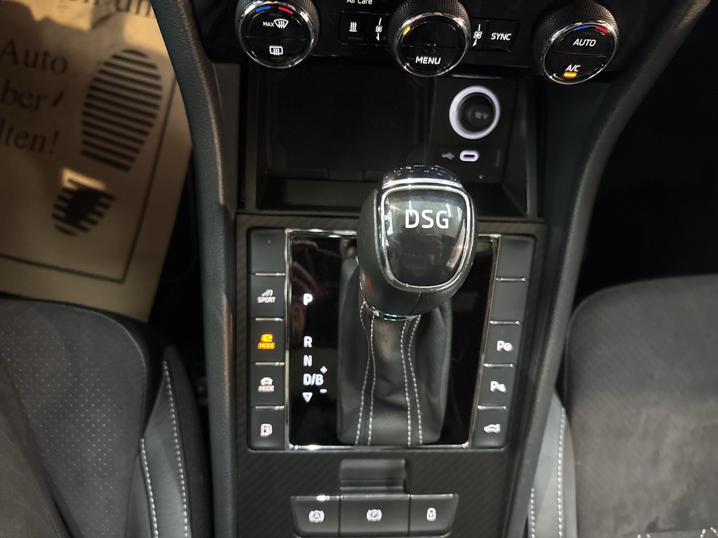 Skoda Superb Combi 1.4 TSI iV Sportline | Bild 18 von 22