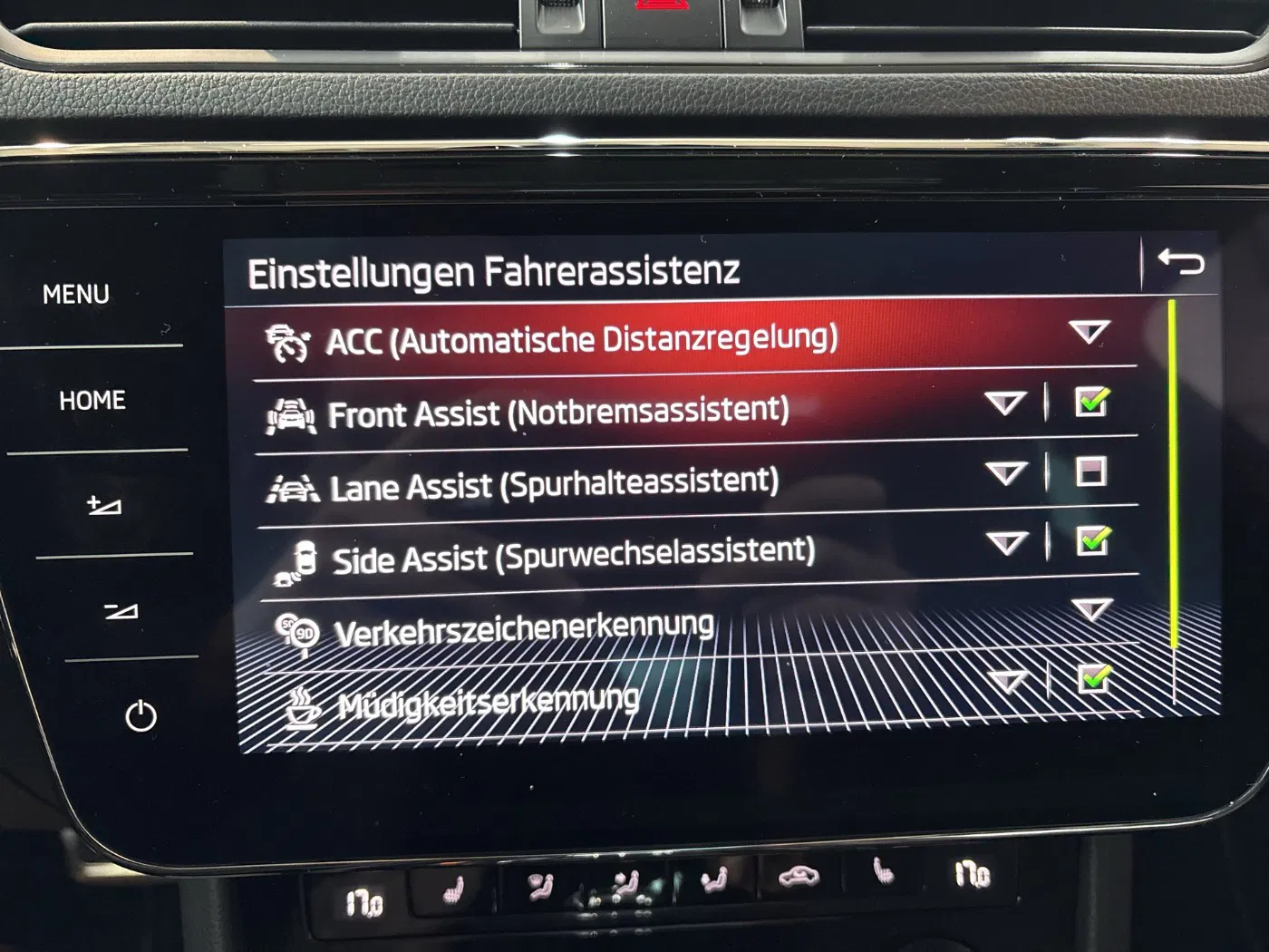 Skoda Superb Combi 1.4 TSI iV Sportline | Bild 17 von 22