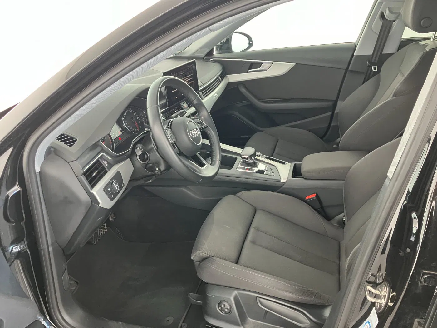 Audi A4 Avant 40 2.0 TDI quattro advanced | Bild 11 von 24