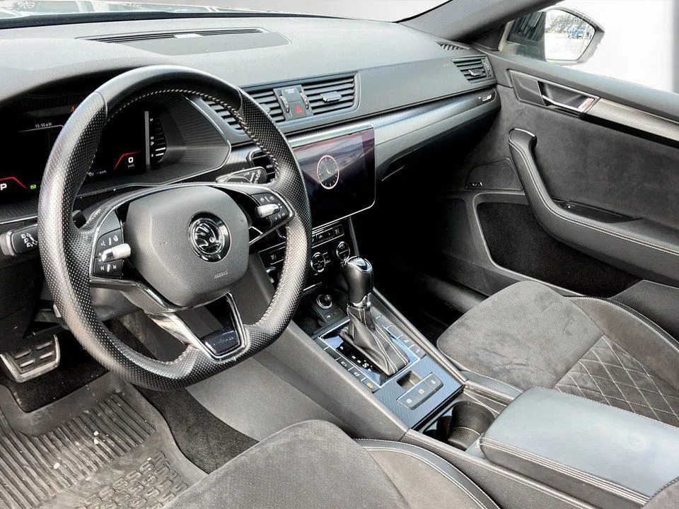 Skoda Superb Combi 2.0 TDI Sportline | Bild 8 von 27