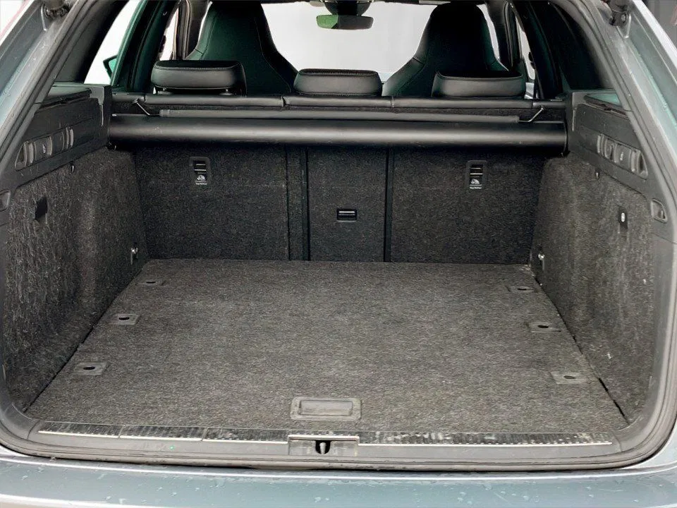 Skoda Superb Combi 2.0 TDI Sportline | Bild 24 von 27
