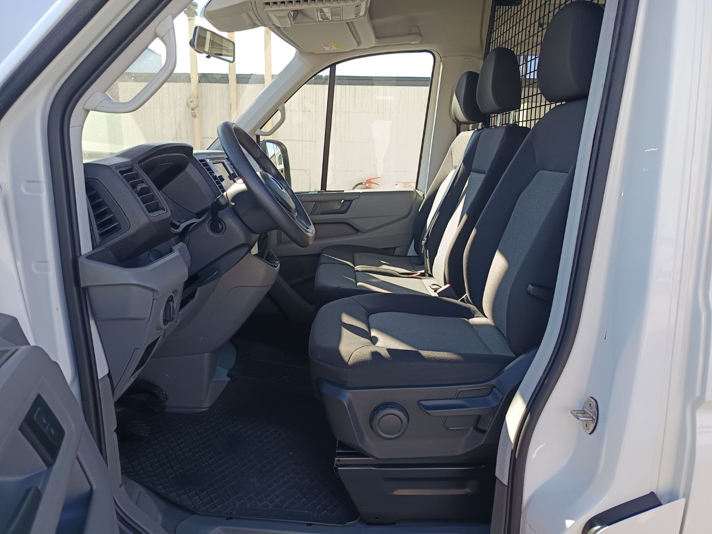 VW Crafter 35TDI lang Hochdach | Bild 9 von 22