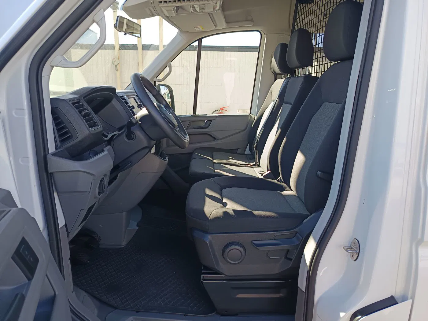 VW Crafter 35TDI lang Hochdach | Bild 9 von 22