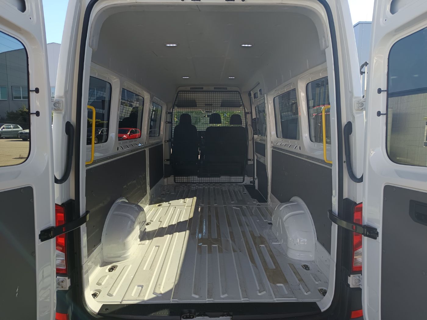 VW Crafter 35TDI lang Hochdach | Bild 20 von 22