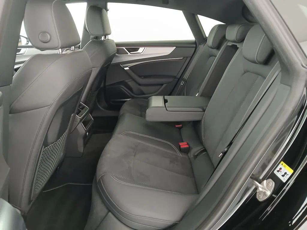 Audi A7 Sportback 40 2.0 TDI quattro | Bild 27 von 31
