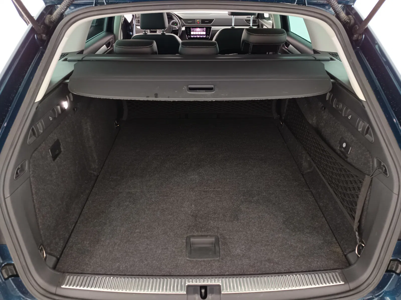 Skoda Superb Combi 1.6 TDI Ambition | Bild 30 von 30