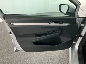 VW Golf VIII Variant 2.0 TDI Life | Thumbnail 8 von 23