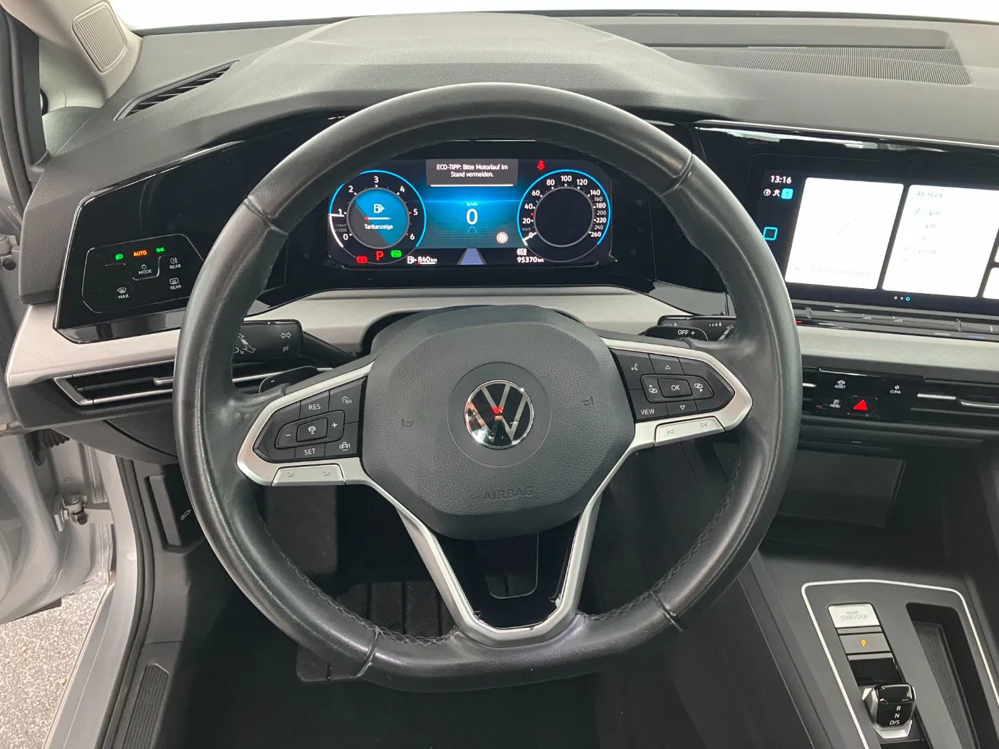 VW Golf VIII Variant 2.0 TDI Life | Bild 11 von 23