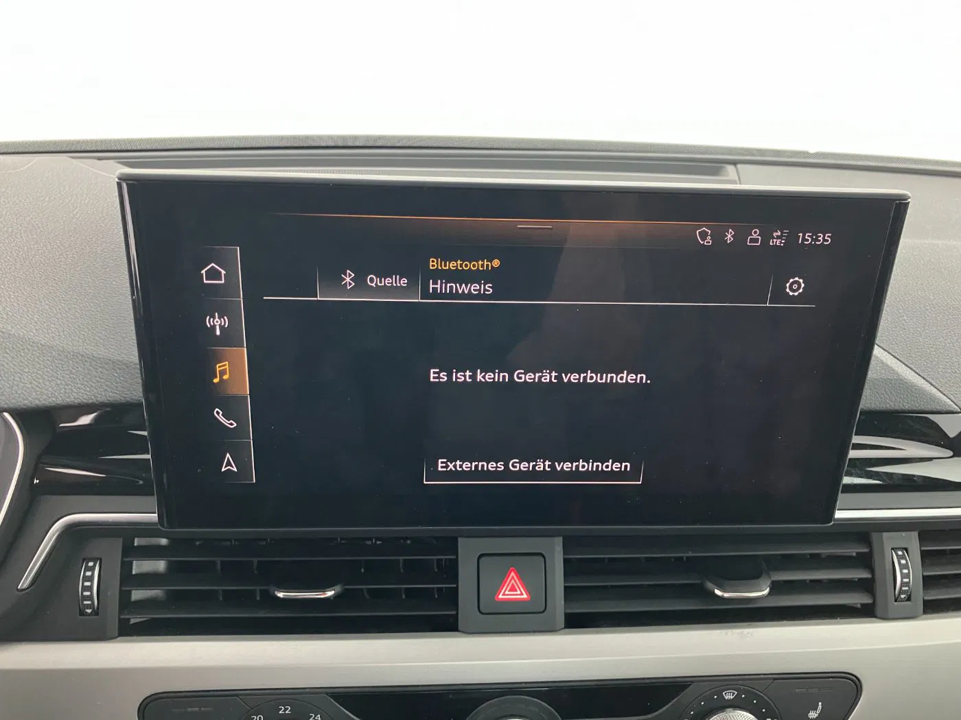 Audi A4 35 2.0 TFSI S-Line | Bild 23 von 30
