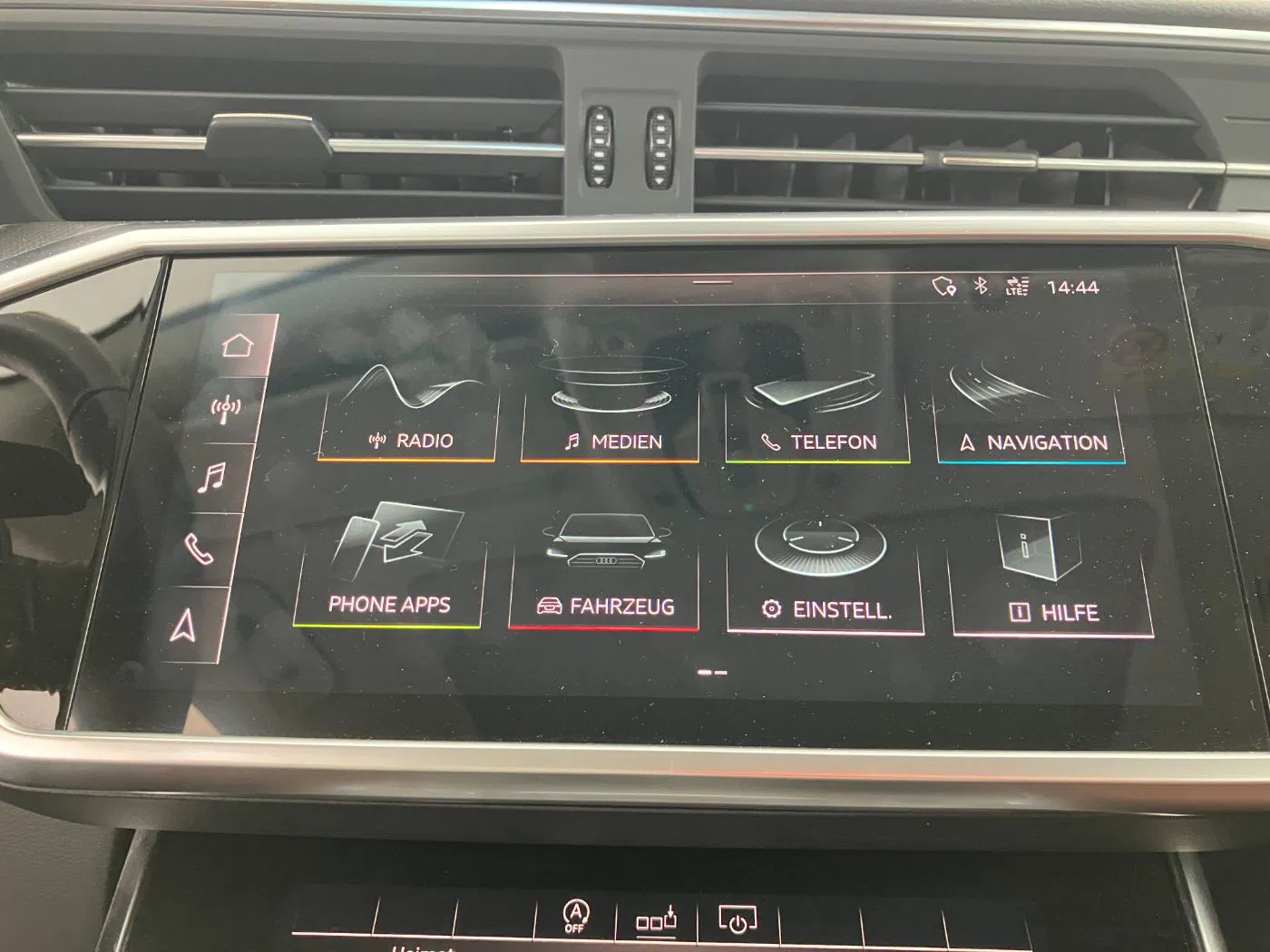 Audi A6 Avant 45 3.0 TDI quattro design | Bild 12 von 25