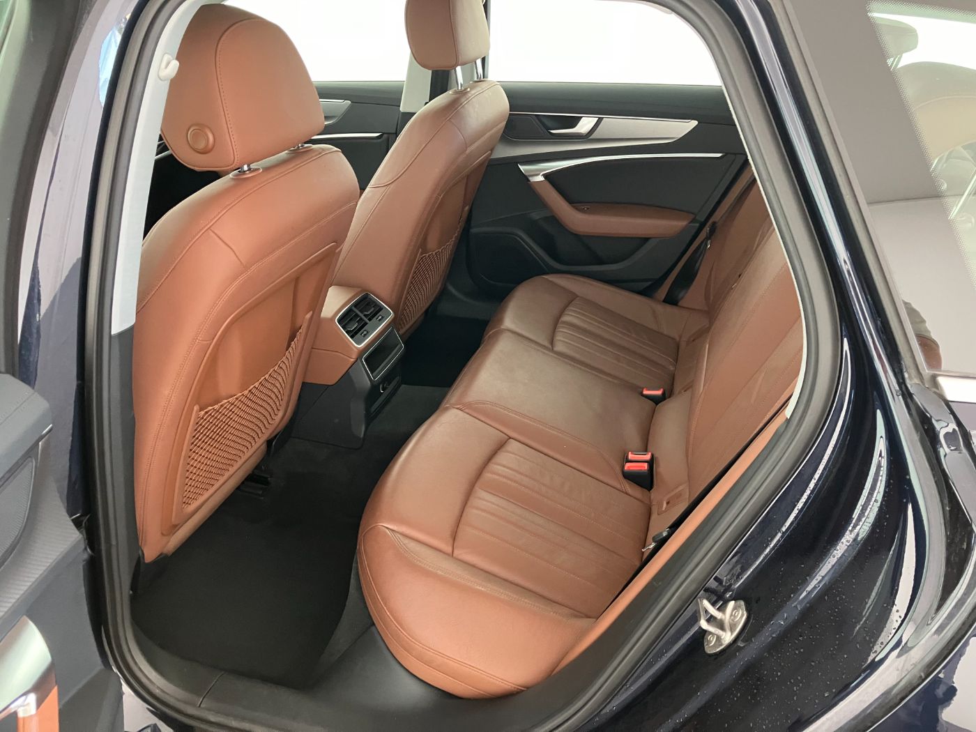 Audi A6 Avant 45 3.0 TDI quattro design | Bild 17 von 25