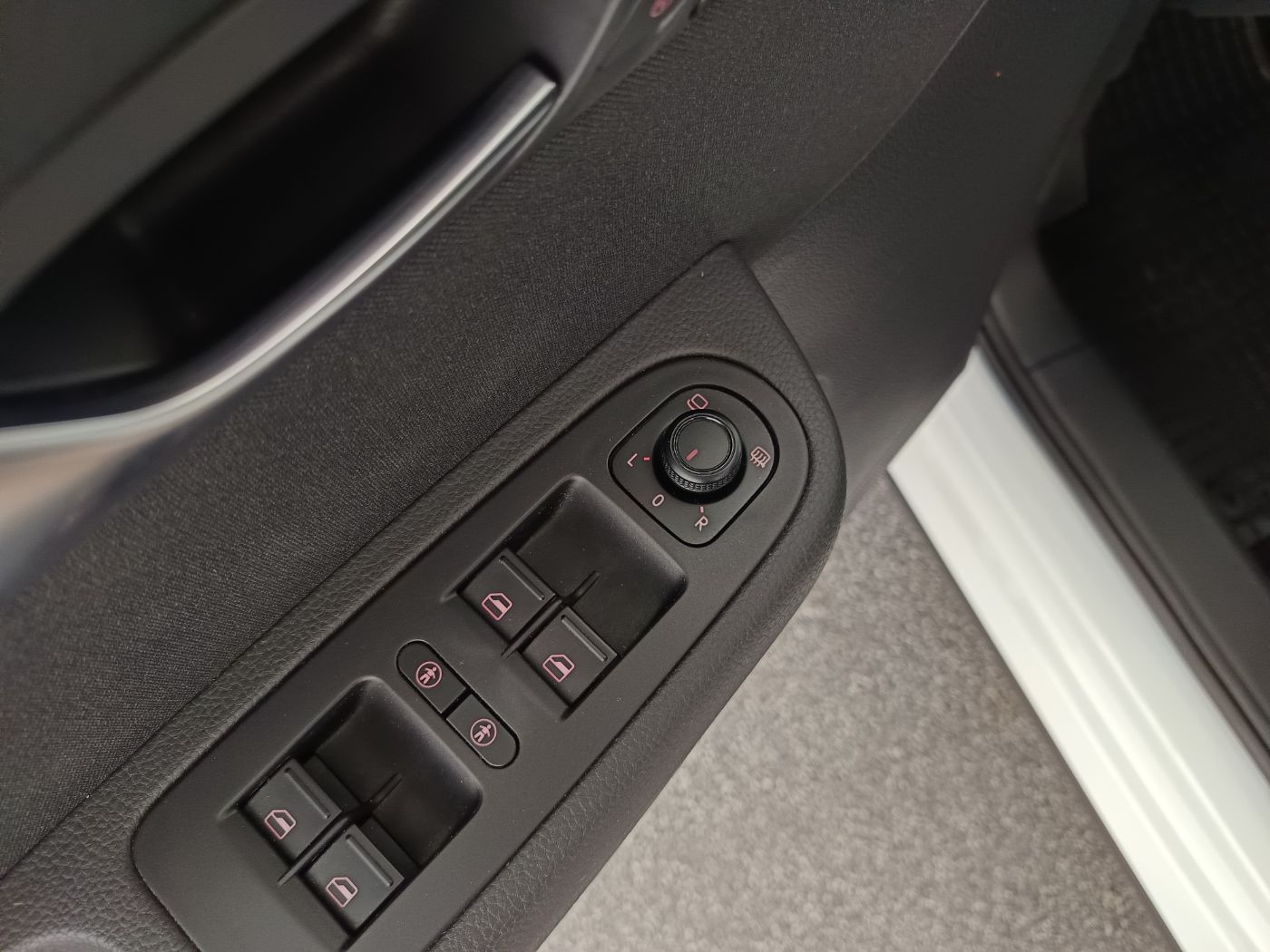 Seat Alhambra 2.0 TDI 4Drive | Bild 9 von 28