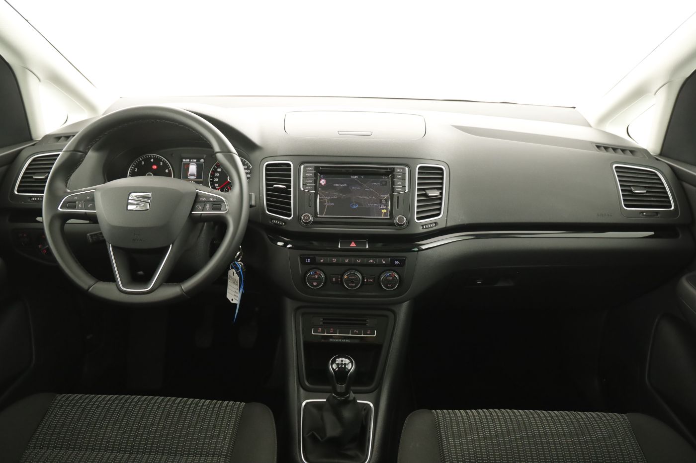 Seat Alhambra Executive 1.4 TSI | Bild 12 von 25