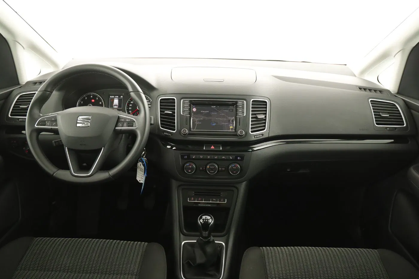 Seat Alhambra Executive 1.4 TSI | Bild 12 von 25