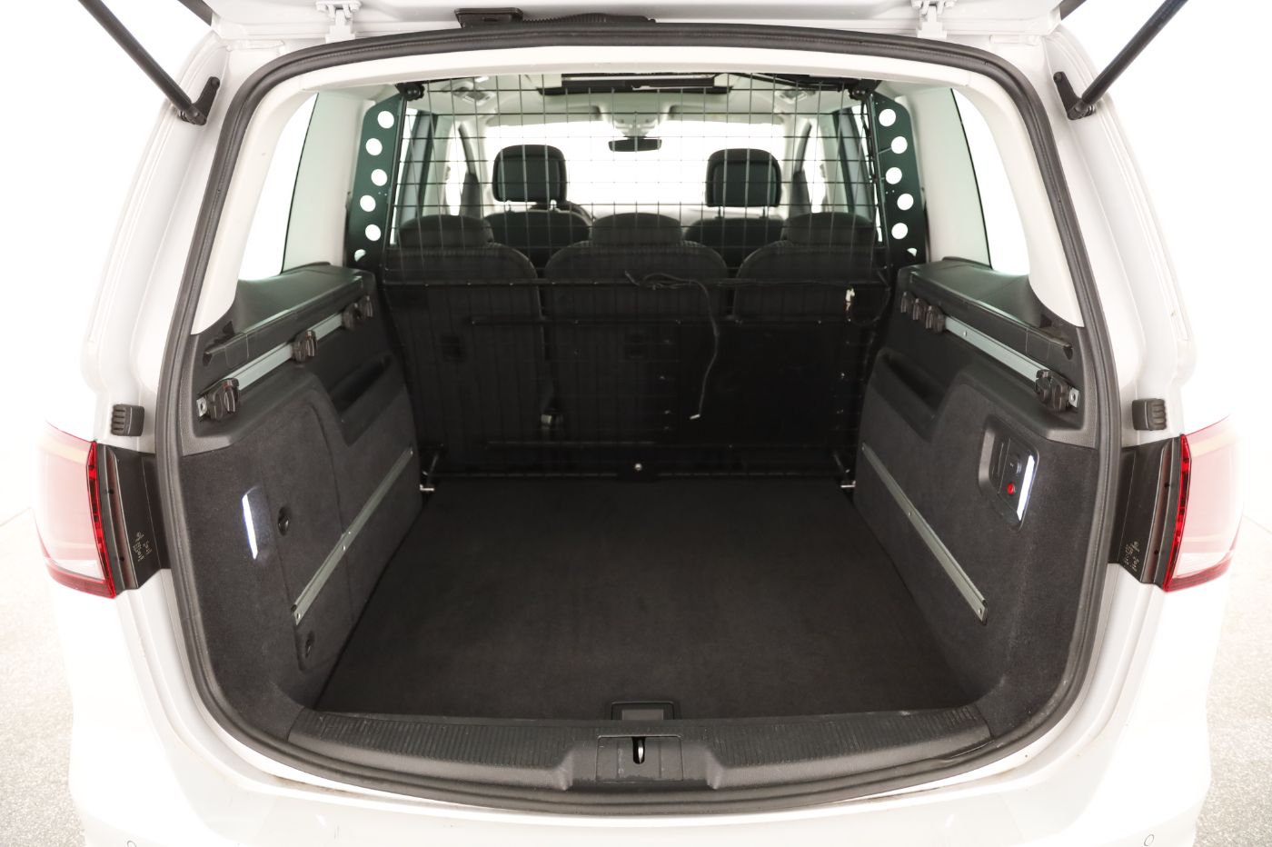 Seat Alhambra Executive 1.4 TSI | Bild 23 von 25