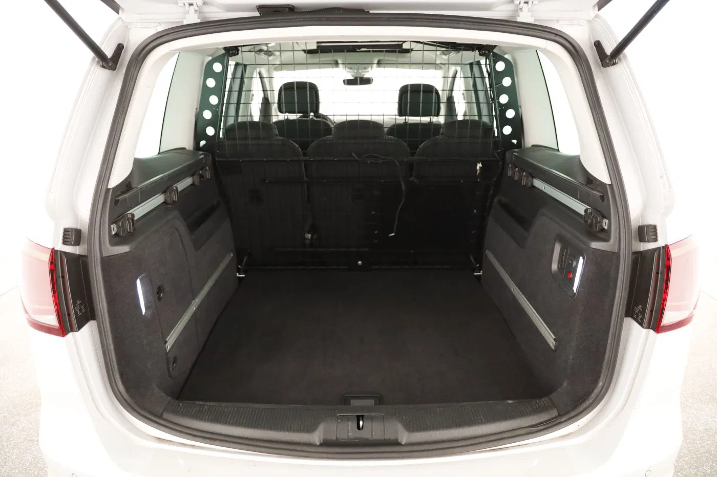 Seat Alhambra Executive 1.4 TSI | Bild 23 von 25
