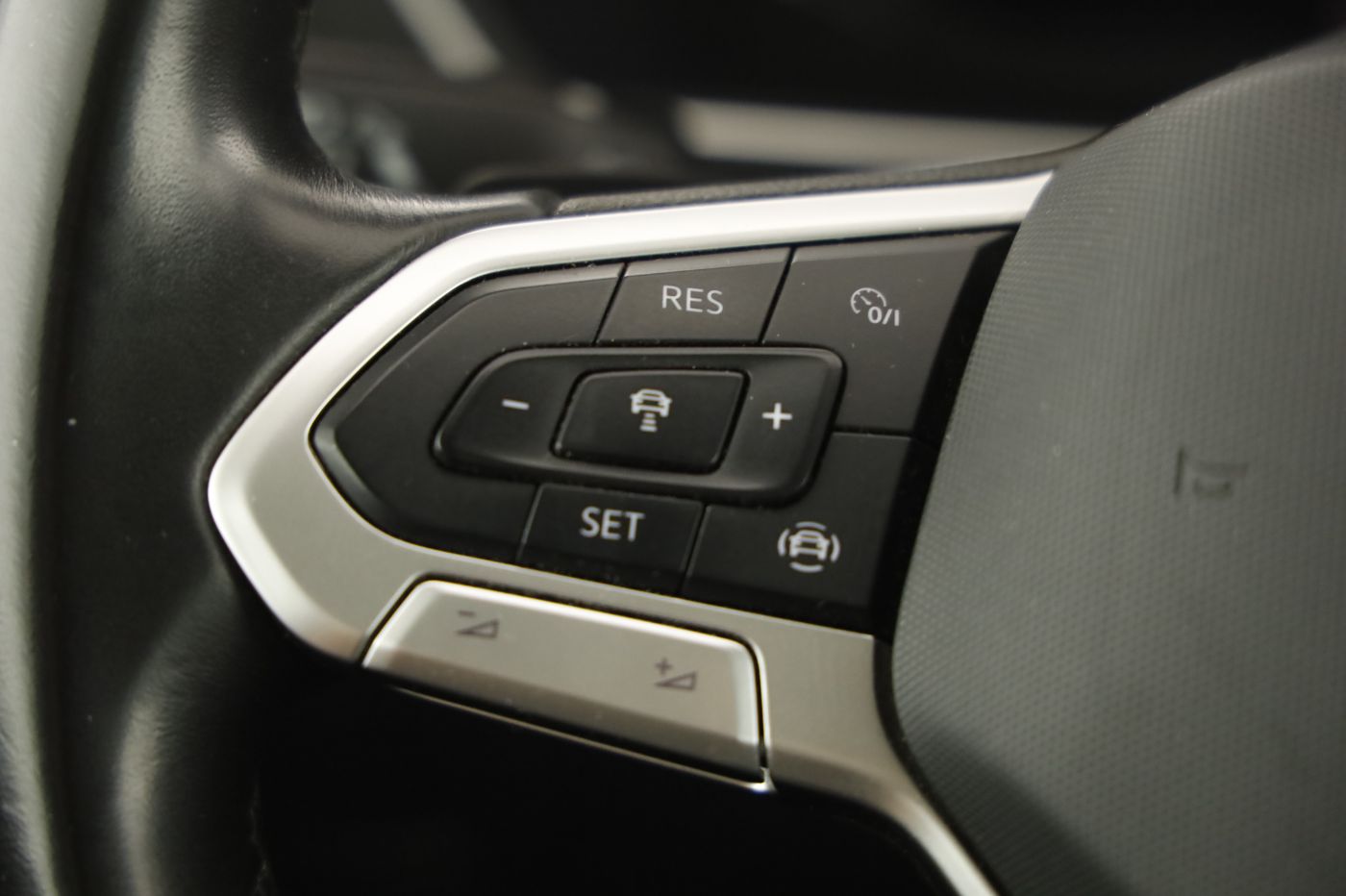 VW Tiguan 2.0 TDI BMT 4Motion Elegance | Bild 16 von 29