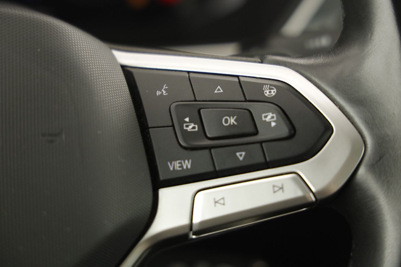 VW Tiguan 2.0 TDI BMT 4Motion Elegance | Bild 17 von 29