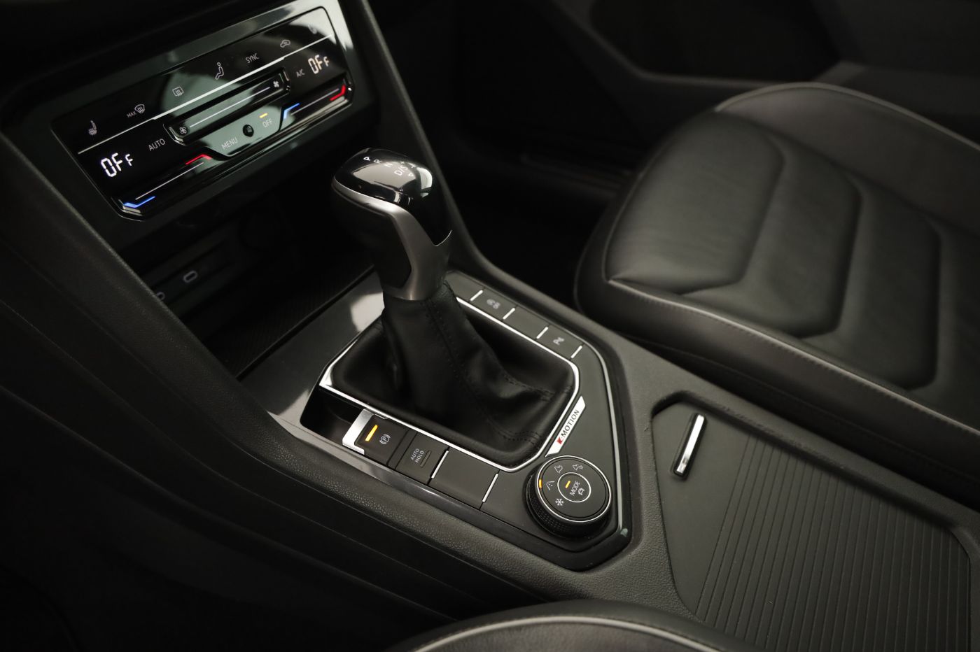VW Tiguan 2.0 TDI BMT 4Motion Elegance | Bild 22 von 29