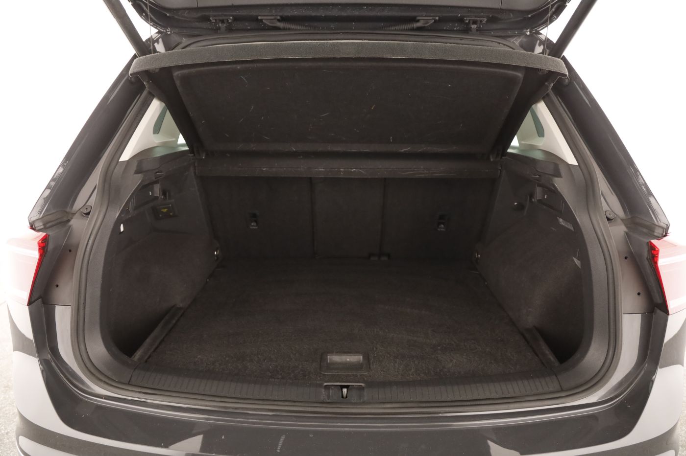 VW Tiguan 2.0 TDI BMT 4Motion Elegance | Bild 24 von 29