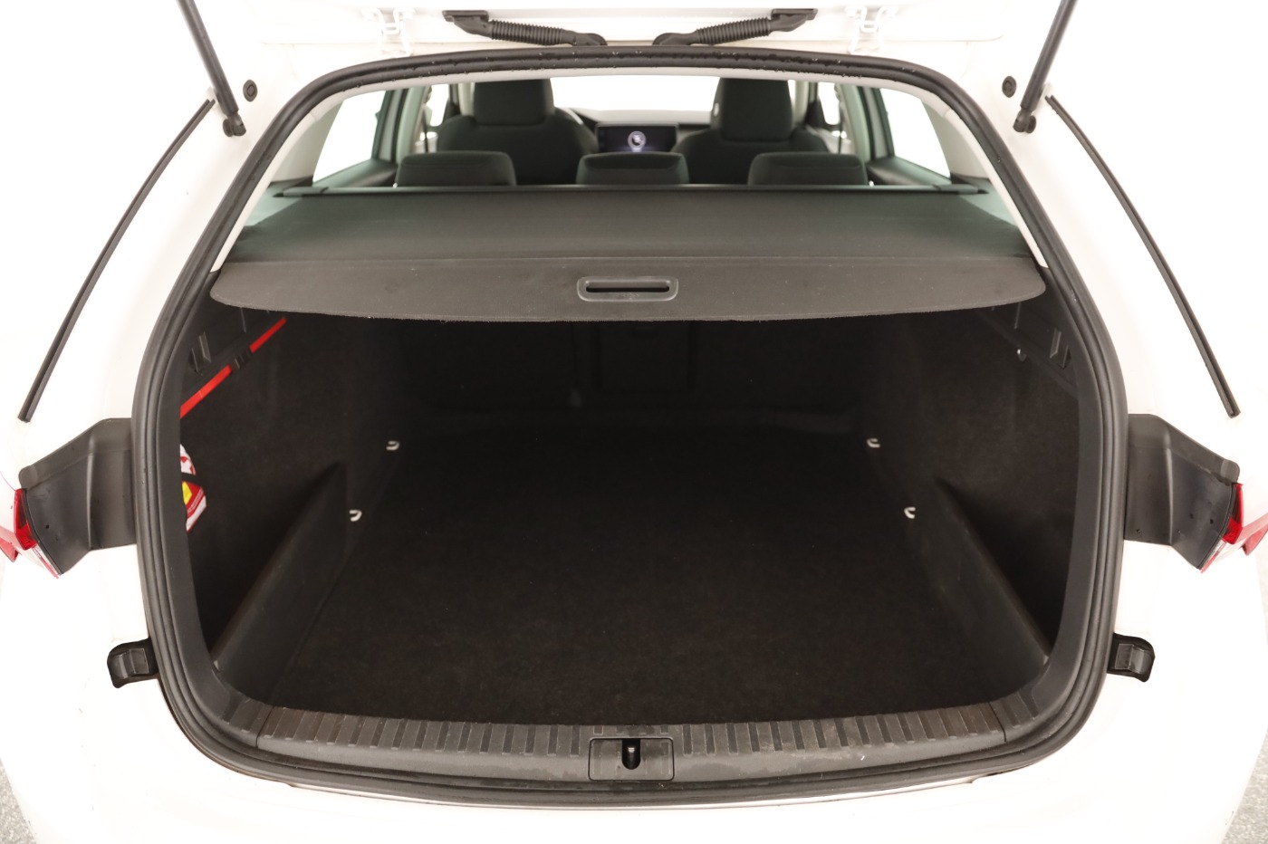 Skoda OCTAVIA Combi Ambition TDI | Bild 23 von 24