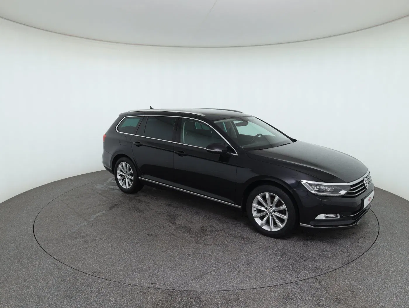 VW Passat Variant TDI DSG | Bild 3 von 27