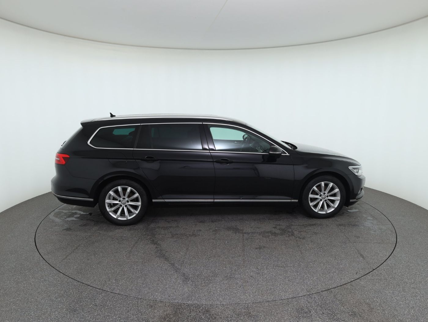 VW Passat Variant TDI DSG | Bild 5 von 27