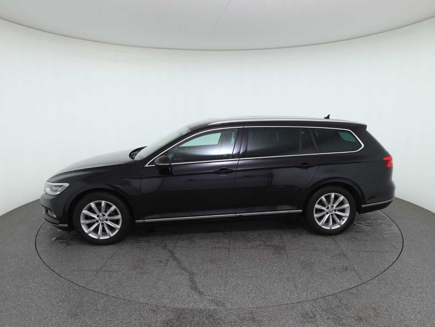 VW Passat Variant TDI DSG | Bild 8 von 27