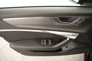 Audi A6 Avant 40 2.0 TDI sport | Thumbnail 8 von 27