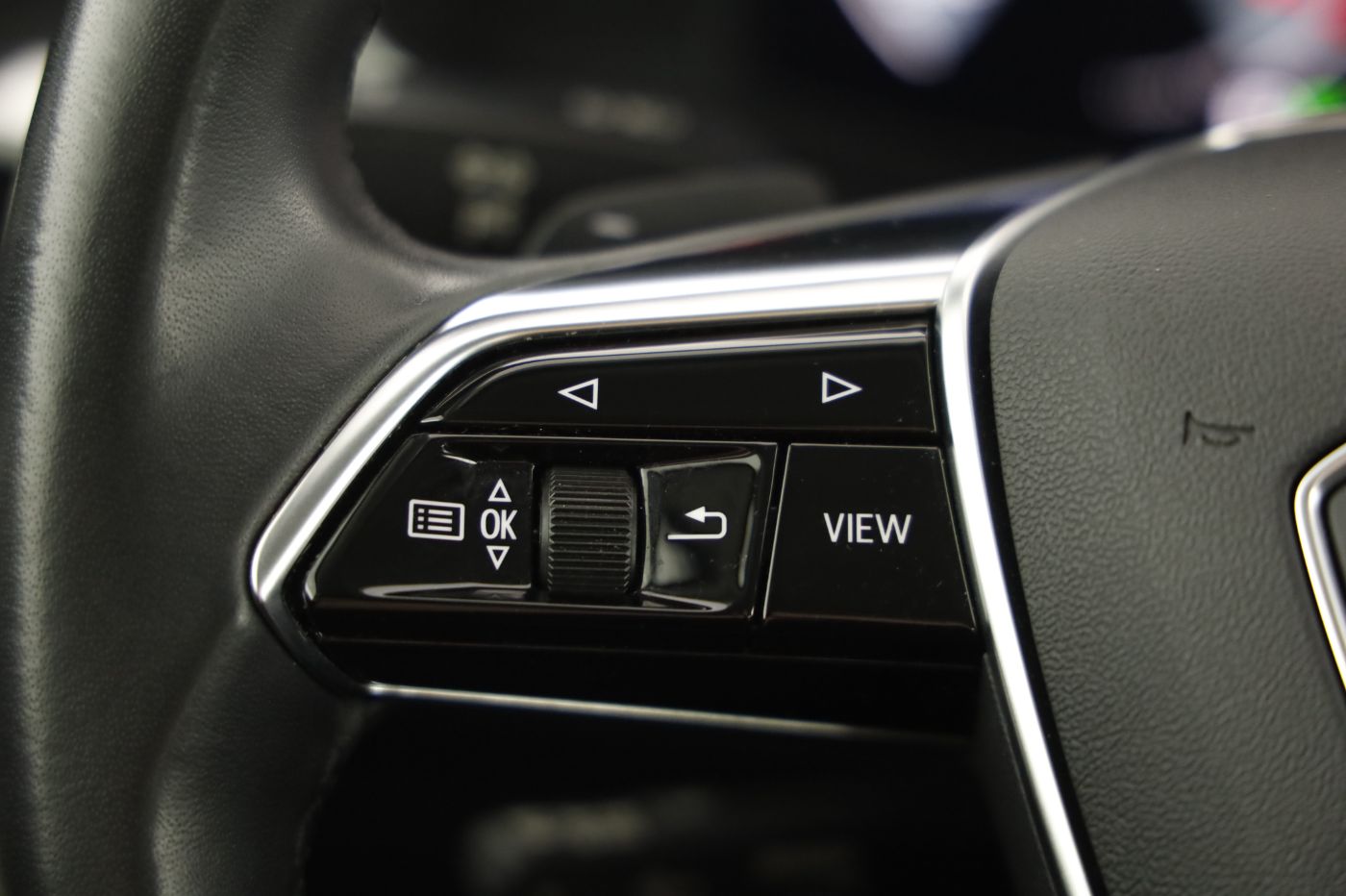 Audi A6 Avant 40 2.0 TDI sport | Bild 15 von 27