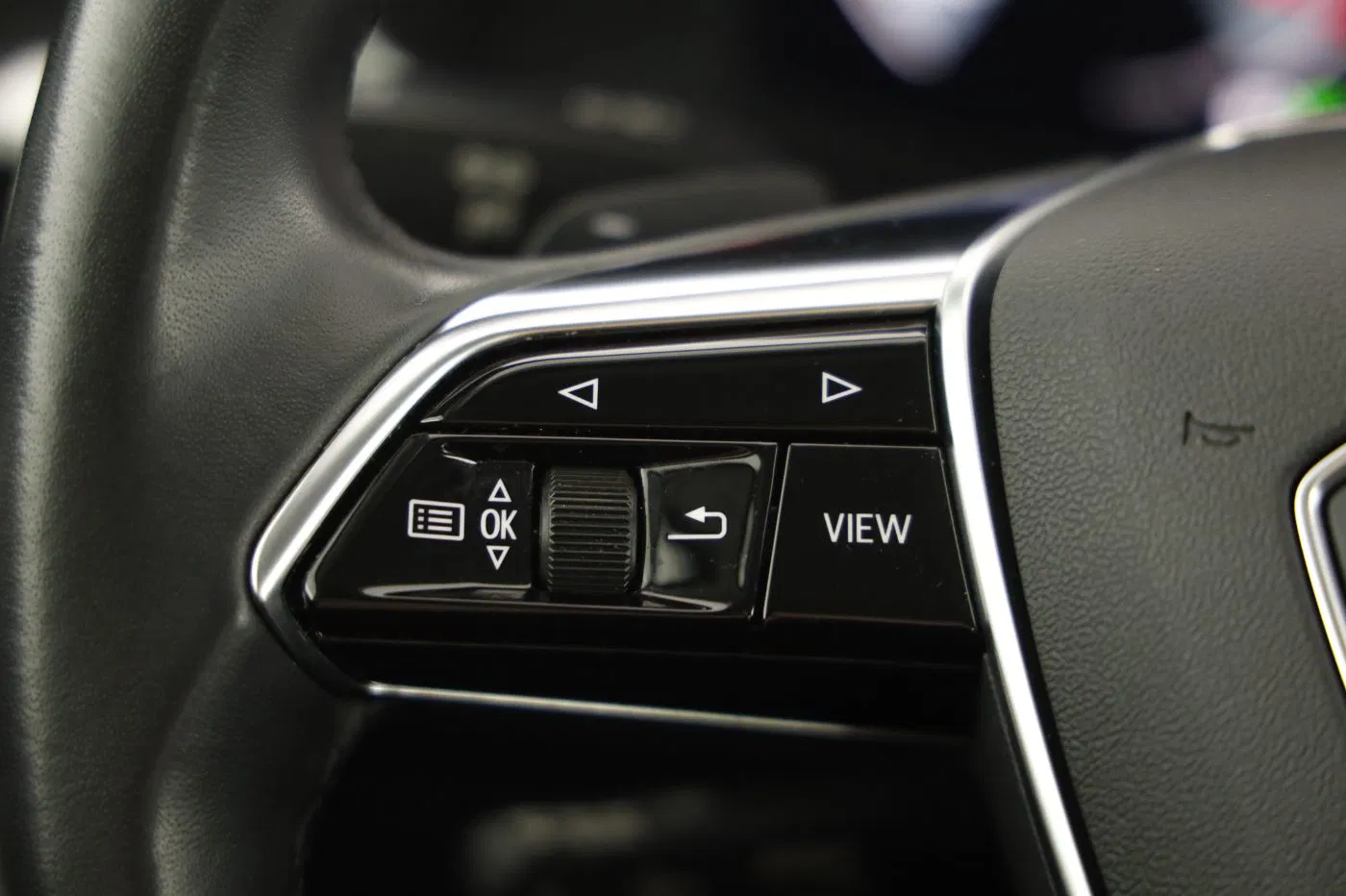 Audi A6 Avant 40 2.0 TDI sport | Bild 15 von 27