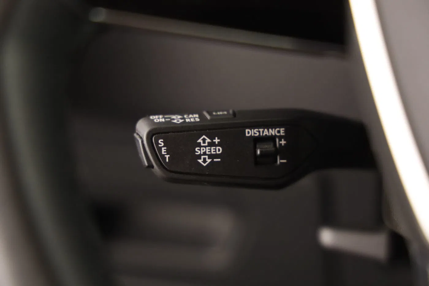 Audi A6 Avant 40 2.0 TDI sport | Bild 16 von 27