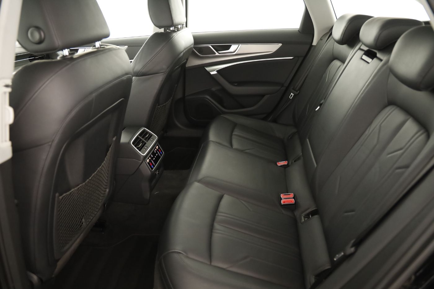 Audi A6 Avant 40 2.0 TDI sport | Bild 23 von 27