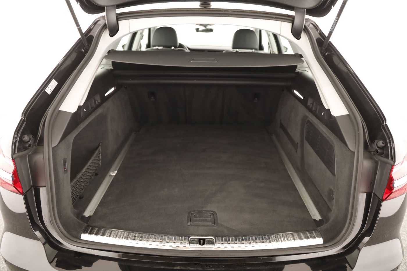 Audi A6 Avant 40 2.0 TDI sport | Bild 24 von 27