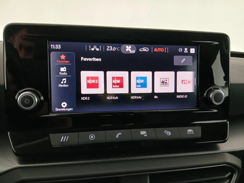 Seat Leon Sportstourer 2.0 TDI Style | Bild 19 von 27