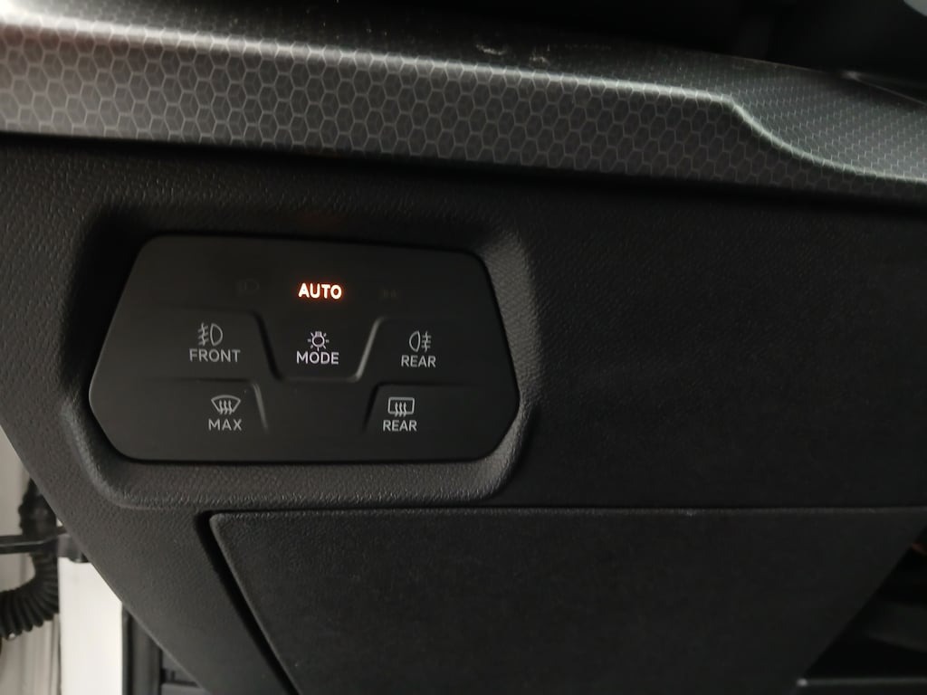 Seat Leon Sportstourer 2.0 TDI Style | Thumbnail 12 von 27