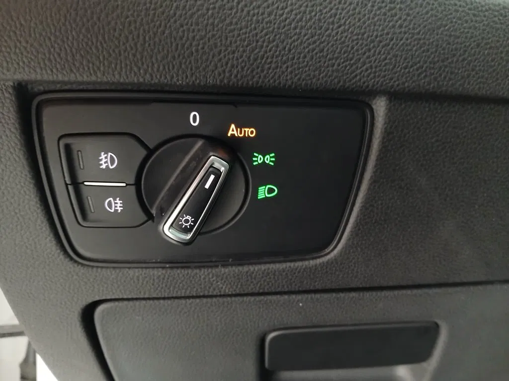 VW Passat Variant 2.0 TDI BMT Business | Bild 12 von 29