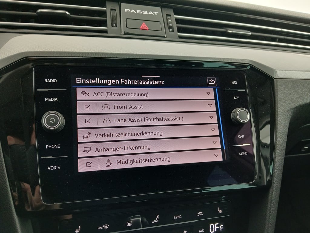 VW Passat Variant 2.0 TDI BMT Business | Thumbnail 22 von 29