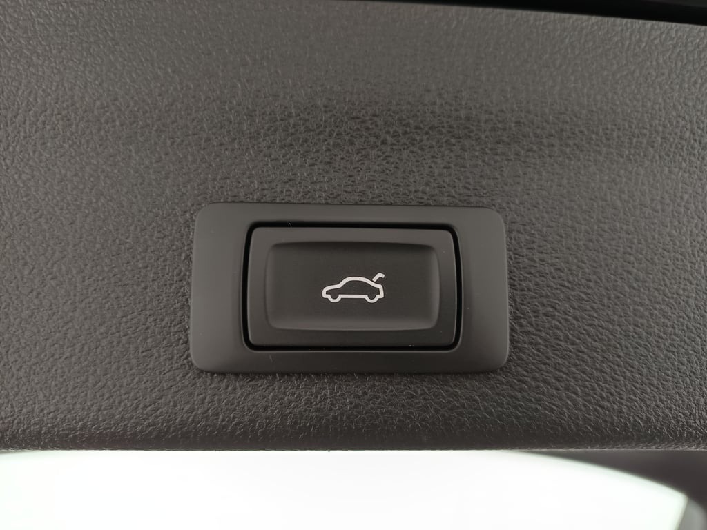 Audi A6 Avant 40 2.0 TDI sport | Thumbnail 31 von 31