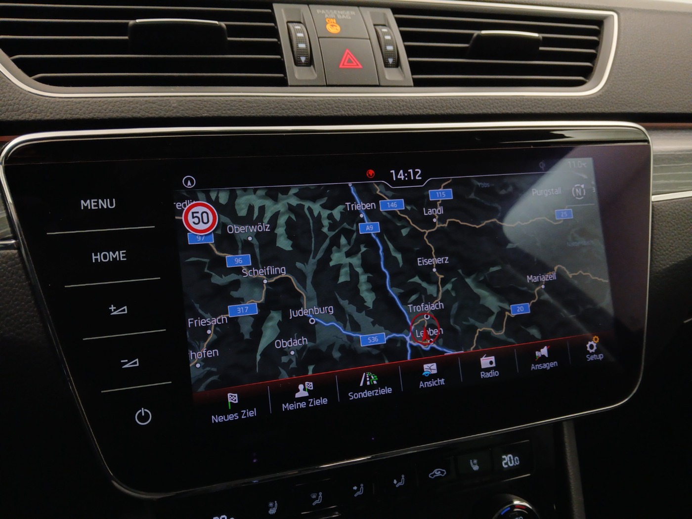 Skoda Superb Combi 2.0 TDI Style | Bild 22 von 30