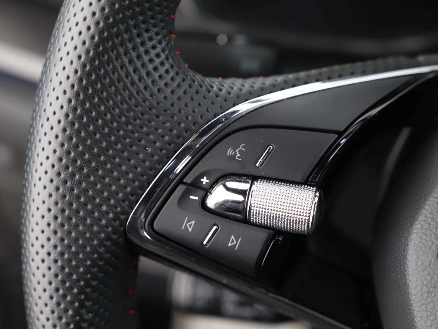 Skoda Octavia Combi 2.0 RS | Bild 15 von 26