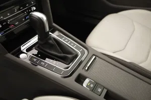 VW Arteon SB 2.0TDI 4Mot Eleg DSG | Thumbnail 22 von 27