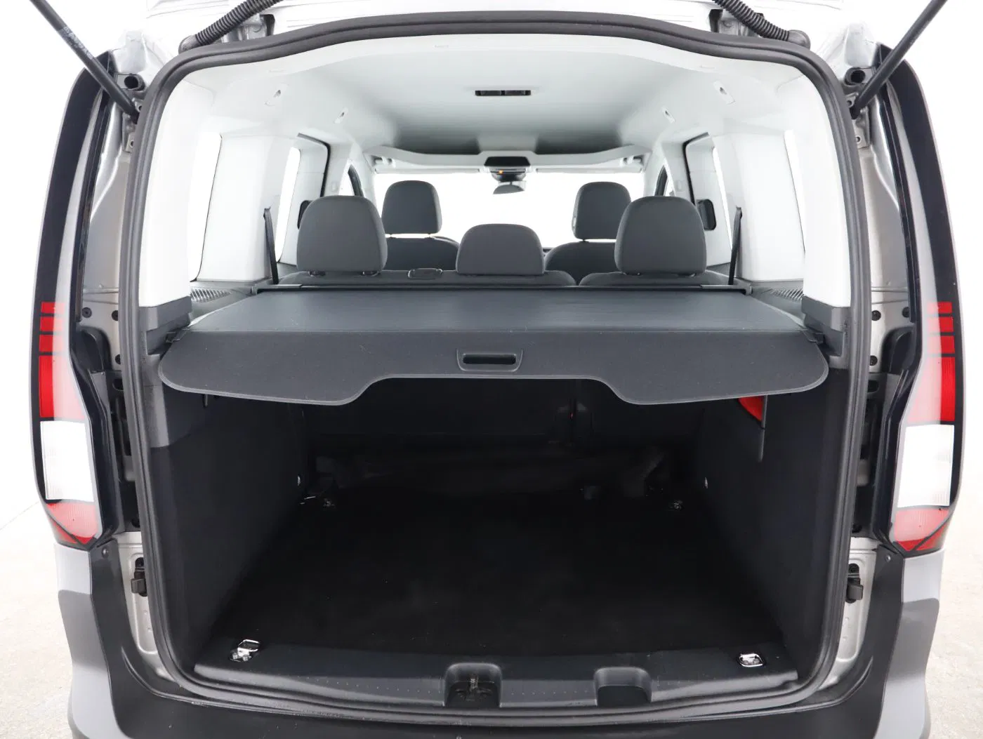 VW Caddy 2.0 TDI | Bild 23 von 24
