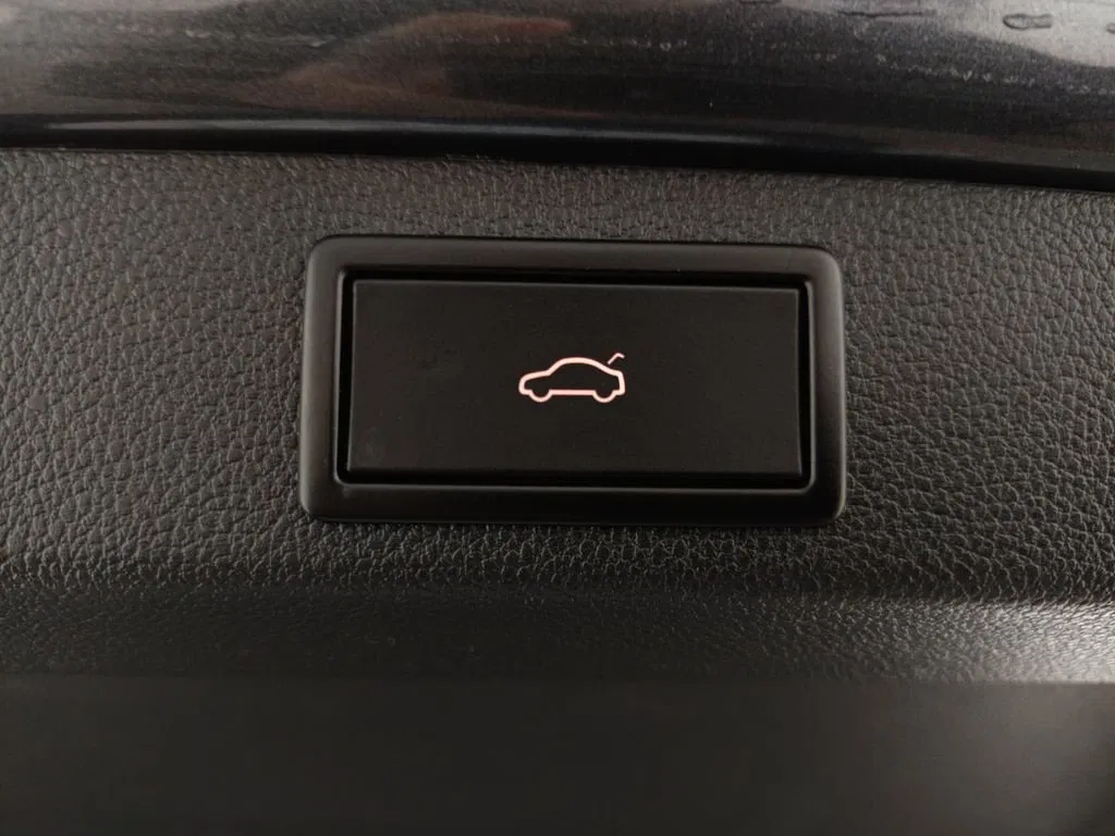 Skoda Superb Combi 2.0 TDI Style | Bild 30 von 30