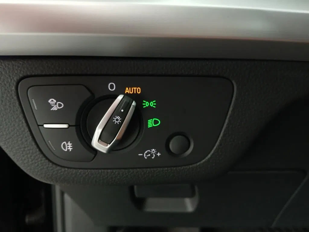 Audi Q5 30 2.0 TDI | Bild 12 von 28