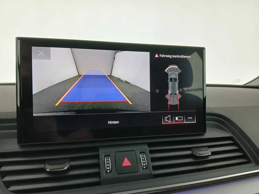 Audi Q5 30 2.0 TDI | Bild 21 von 28